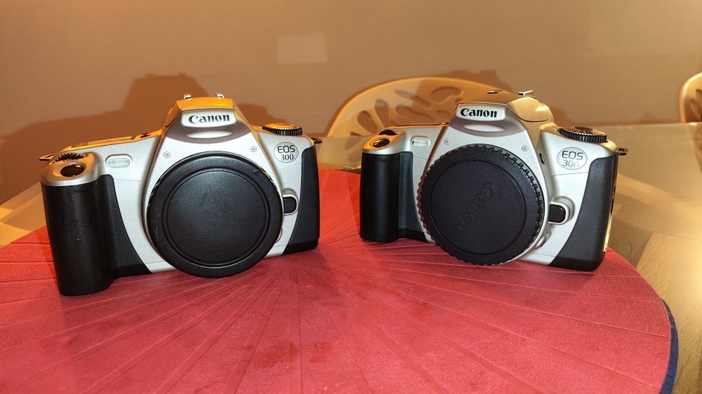 Câmaras Analógicas CANON e NIKON