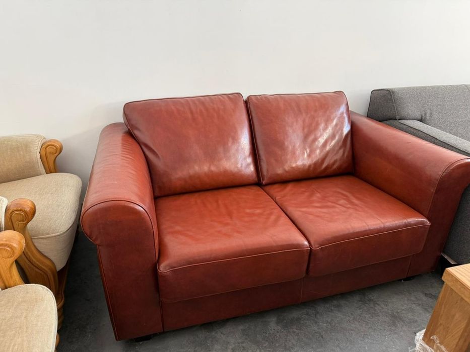 Розкішний шкіряний диван