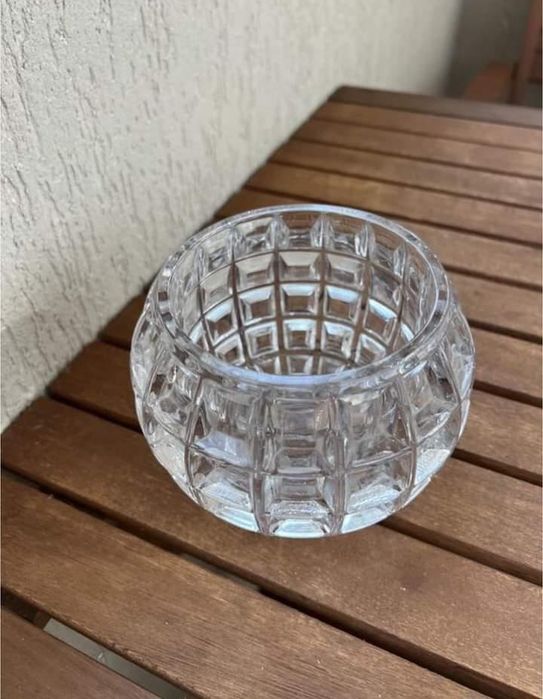 Красивая миска посуда