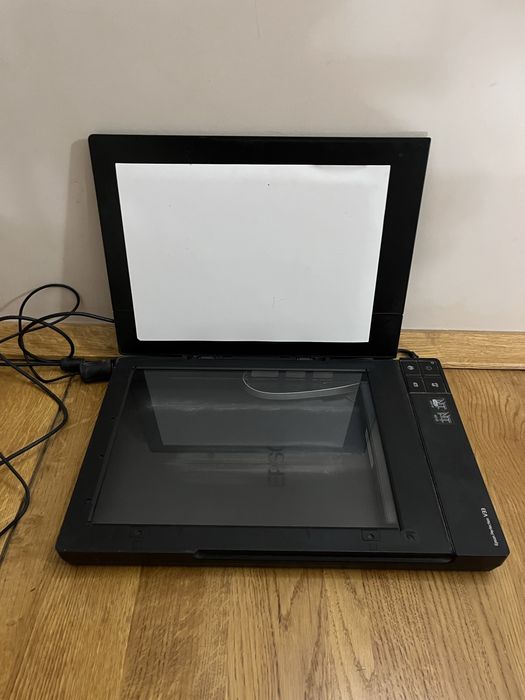 Планшетний сканер Epson V33 формат А4
