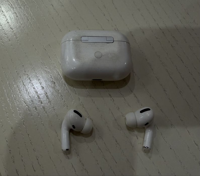 AirPods Pro 1-го покоління навушники