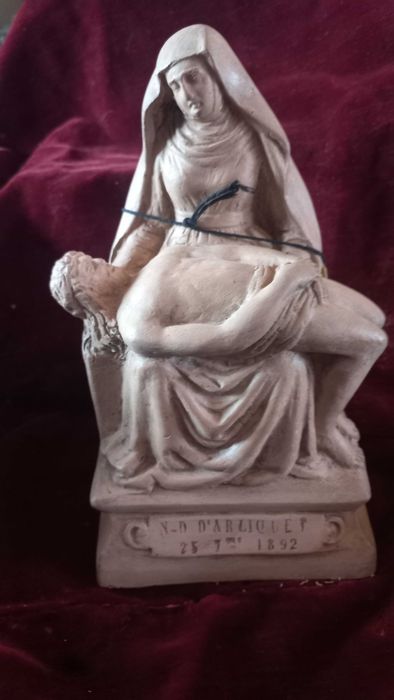 Nossa Senhora DÁrliquet - França - Terracota