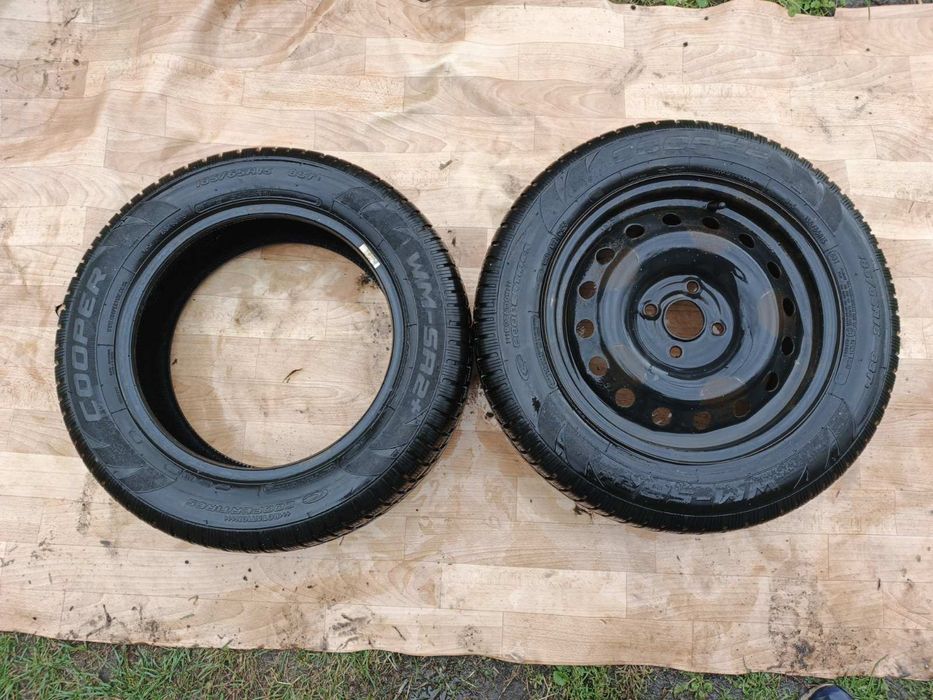 Зимові шини з хорошому стані