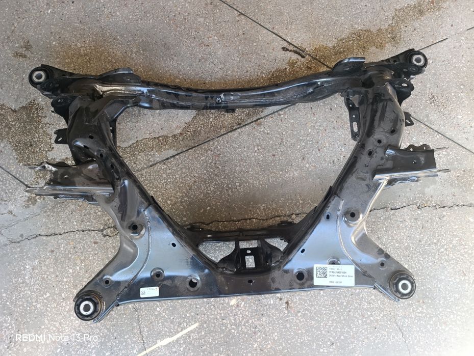 Задній підрамник Тесла модел 3 хайленд