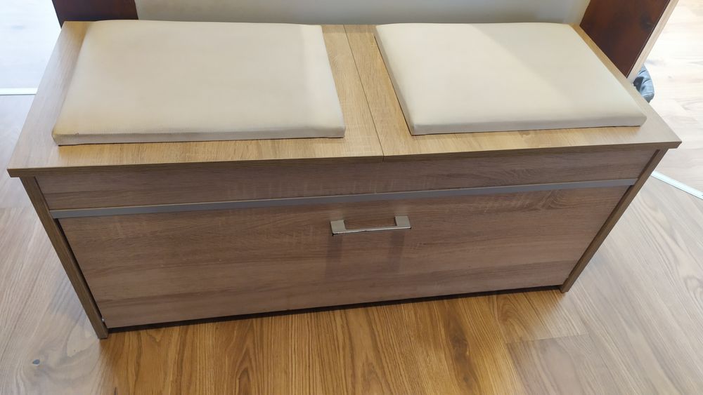 Szafka na buty z siedziskiem