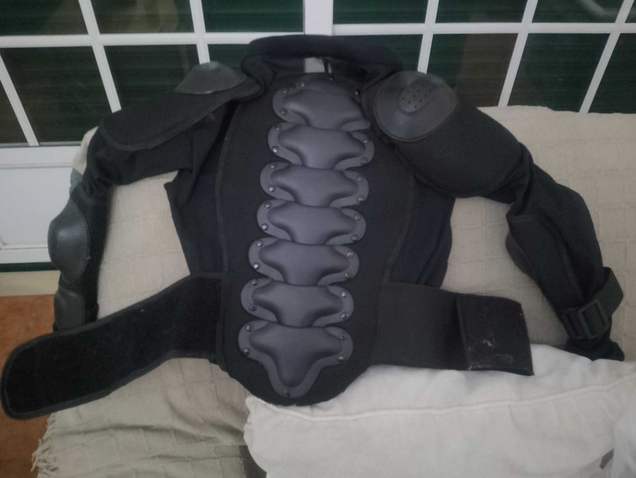 Capacete e armadura enduro motocross S