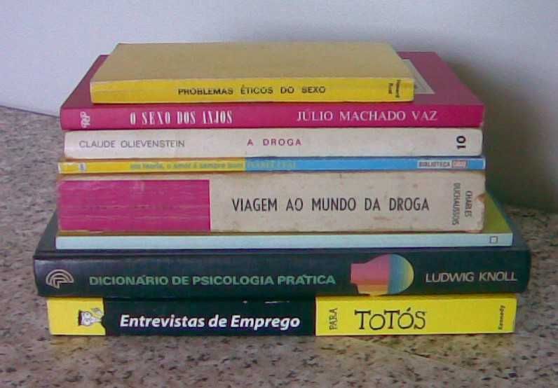Lote com 58 livros - para desocupar - venda individual