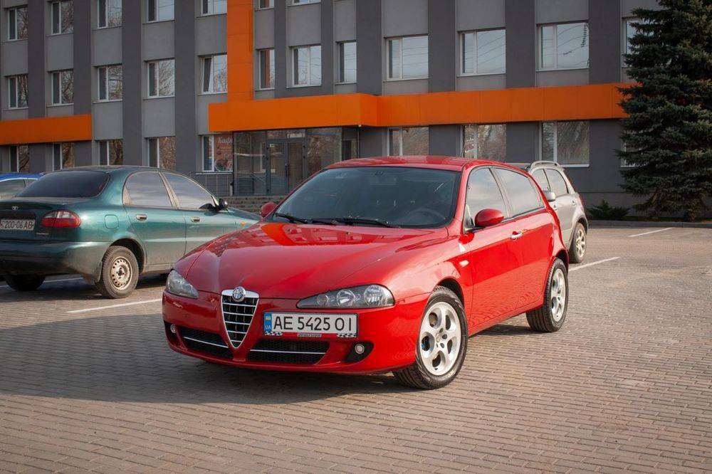 Продам Альфа Ромео 147