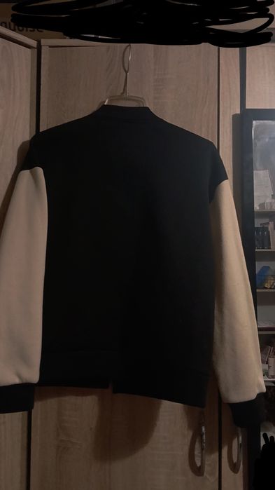 Kurtka bassebollowa dla nastolatek