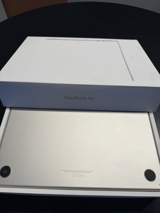 MacBook Air Apple M3 16GB RAM 13,6’’ 512GB DYSK