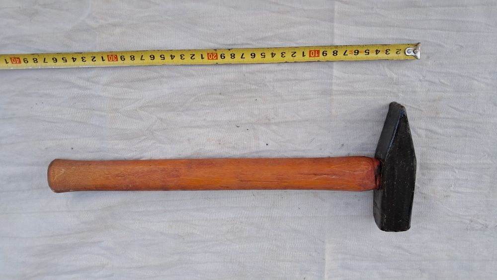 Молоток слесарный, вес 500 грамм