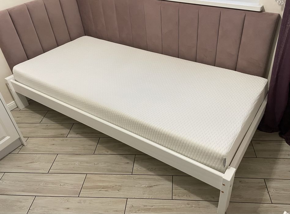 Łóżko drewniane materac JYSK wellpur 90x200