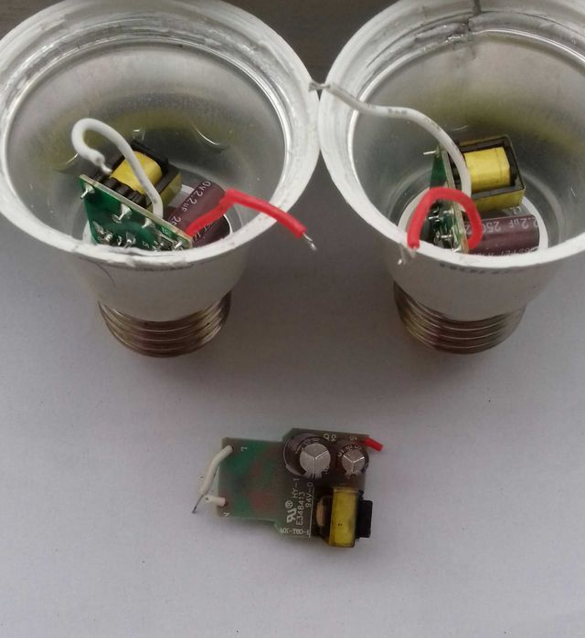 Плата с лампочки (драйвер лампочки) на 9 или 12 вольт: 30 грн ...