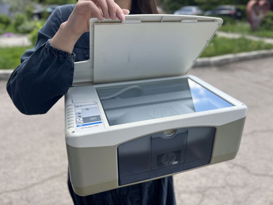 Hp Deskjet F380 Принтер/сканер
