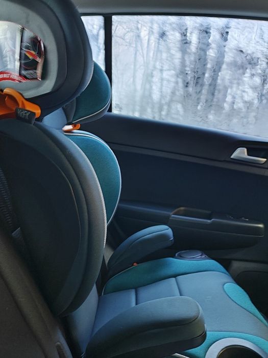 Автокрісло Chicco Kidfit 4 - 12 років