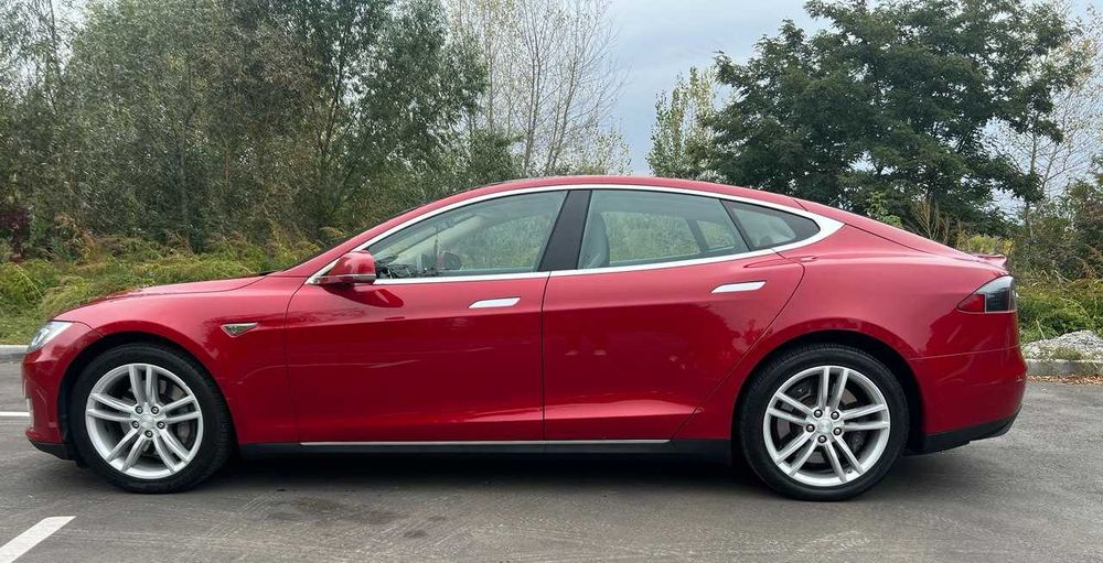 TESLA MODEL S (продаж)