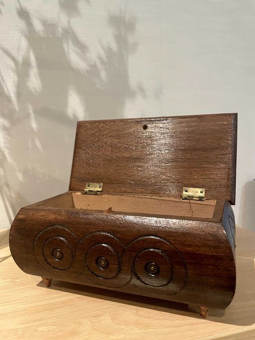 Скринька для прикрас. Ручна робота. Дерево