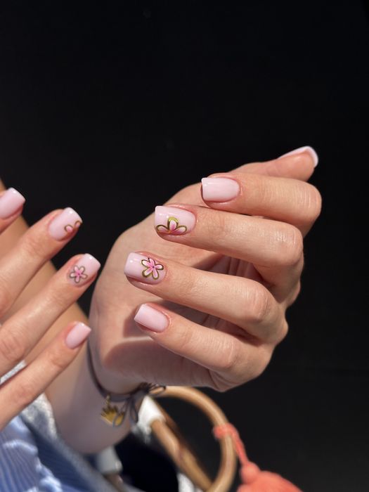 Paznokcie hybrydowe/ pedicure