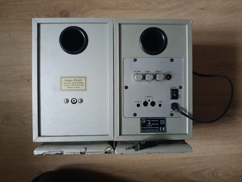 Колонки FgC на проводе