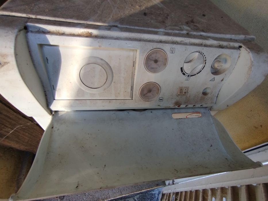 Máquina de aquecimento central a gasóleo, mais águas sanitárias