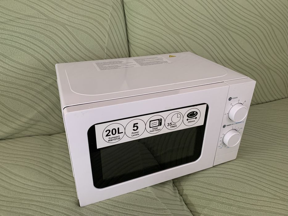 Microondas “Aro”  700W