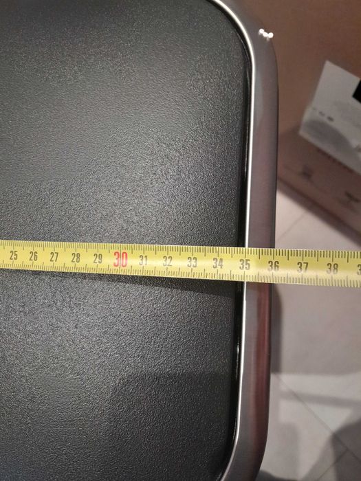 Kosz na śmieci 32 l Amazon Basics z pokrywą nowy outlet niesprawny