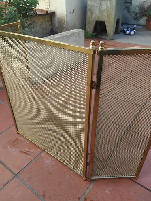 Grelha de proteção de lareira