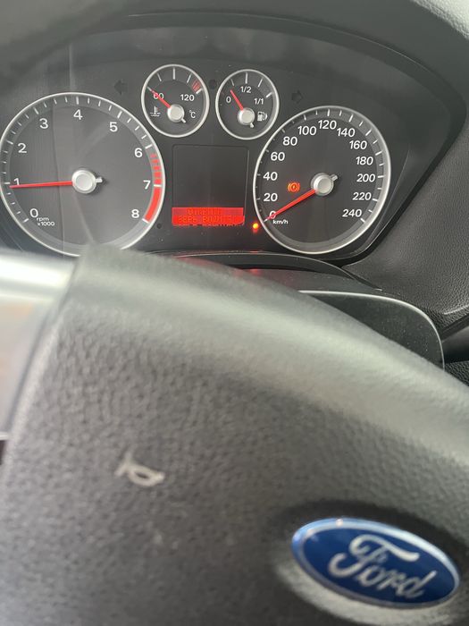 Ford C-max автомобіль