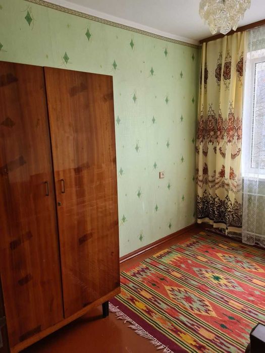 Продам 3 кімн. квартиру на Молодіжному. 3/5 пан. 40000