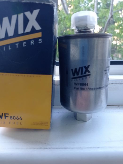 Топливный фильтр фирма WIX.
