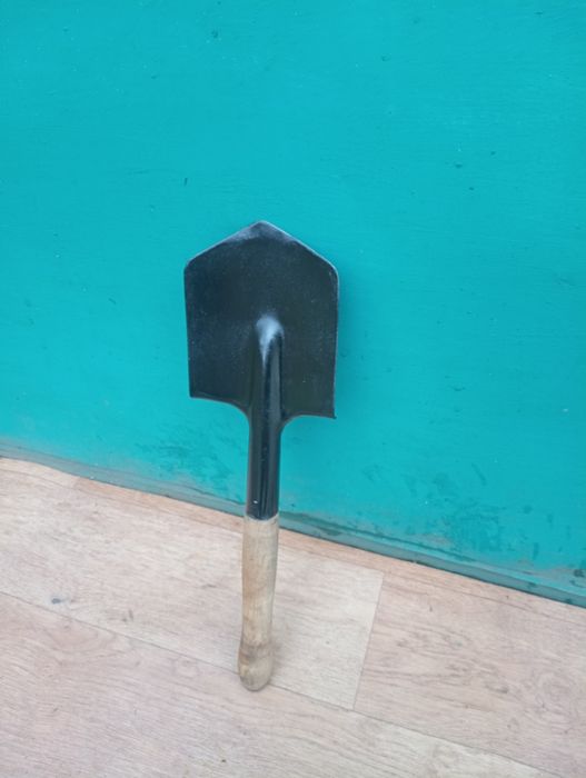 Вело багажник на  28 колесо,седло.та  інші вело запчастини.