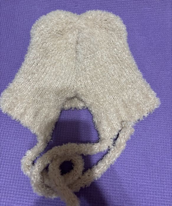 Шапка з вушками тепла