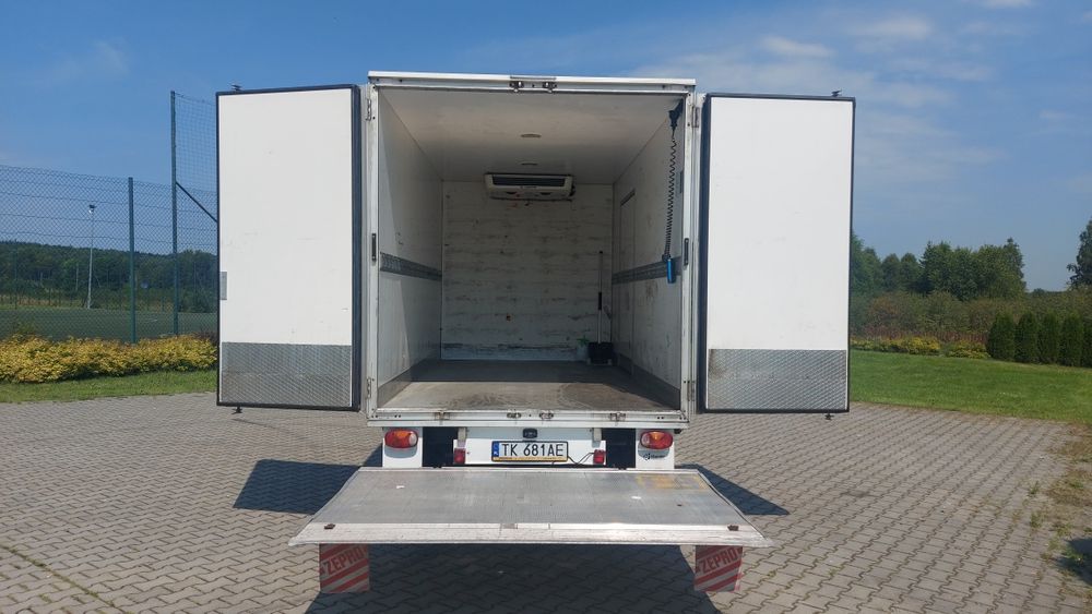 Wynajme busa Wynajem Bus Wypożyczalnia Samochodów Plandeka Winda 10ep Renault Master