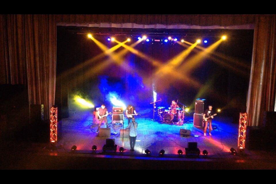 Аренда, прокат,Звук, Бек-лайн, Світло, Сцена, технічна підтримка свята