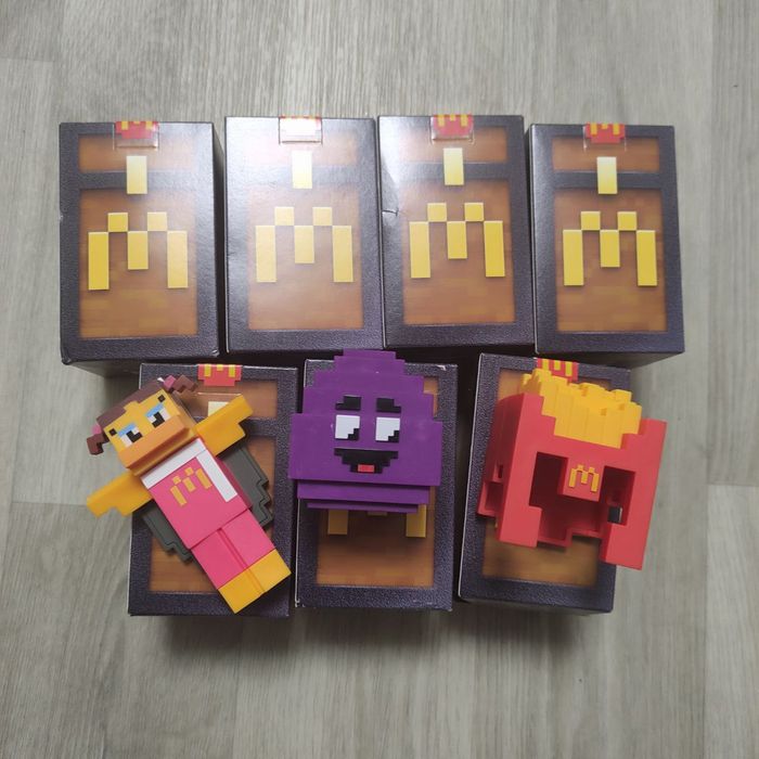 Колекційні іграшки Макдональдс майнкрафт Minecraft McDonald's