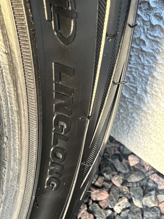 Шини зимові 225/50 R17