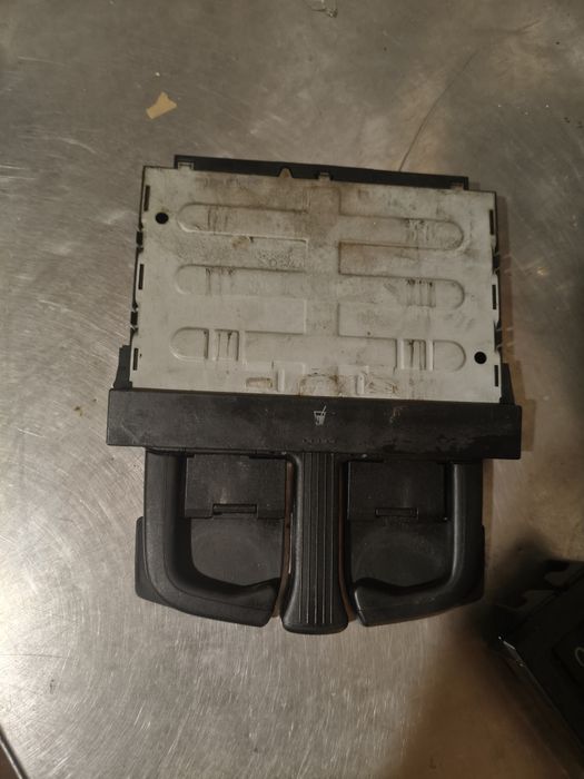 Uchwyt na kawę cupholder Golf 4 Volkswagen