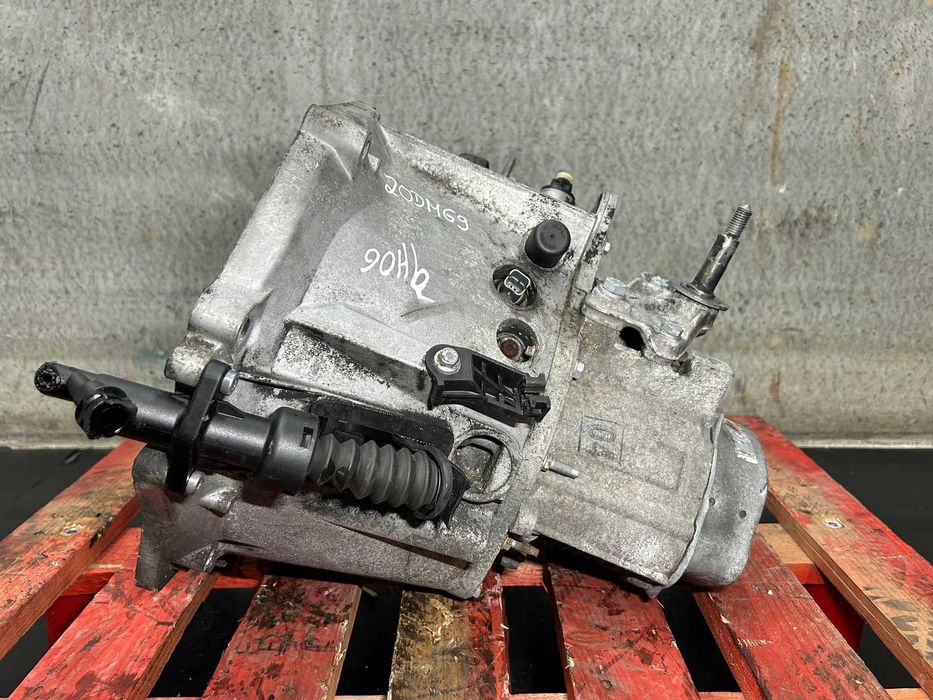 Caixa Velocidades Citroen C4/Peugeot 207/307/308 1.6HDI (Ref:20DM69)