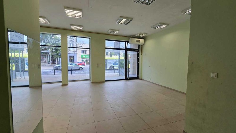 Lokal handlowo-usługowy w centrum