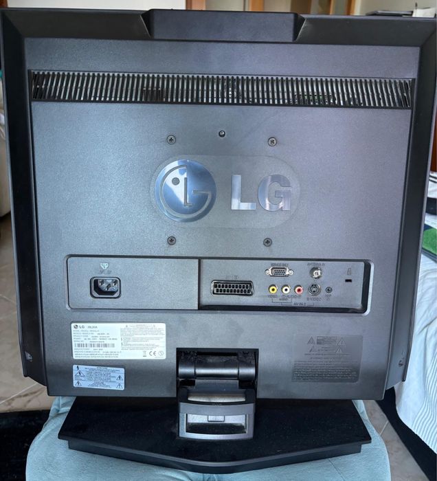Televisor LG antigo