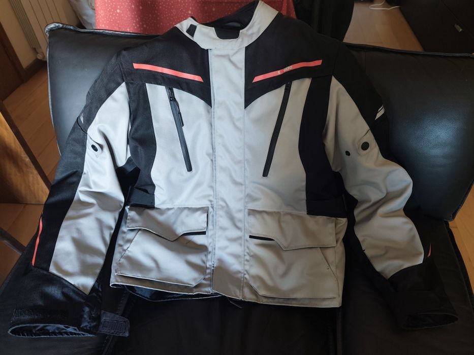 Jaqueta OXFORD Metro 2.0 - Como novo! Tamanho XL.