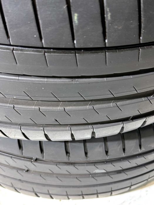 Pneus Michelin Pilot Sport 4 (Tesla) - 235/45/18 - Excelentes