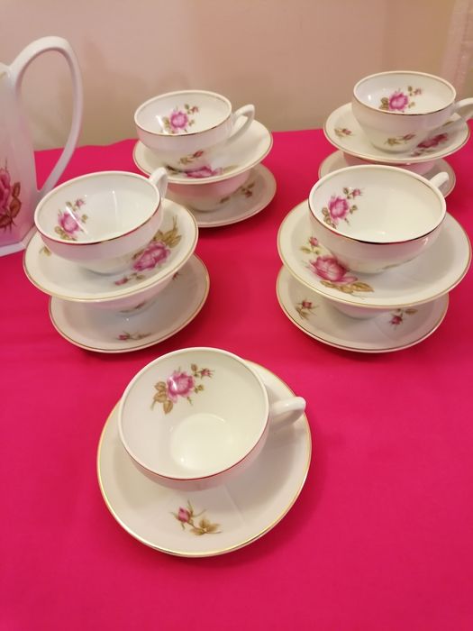 Serviço de chá em porcelana completo  Coimbra