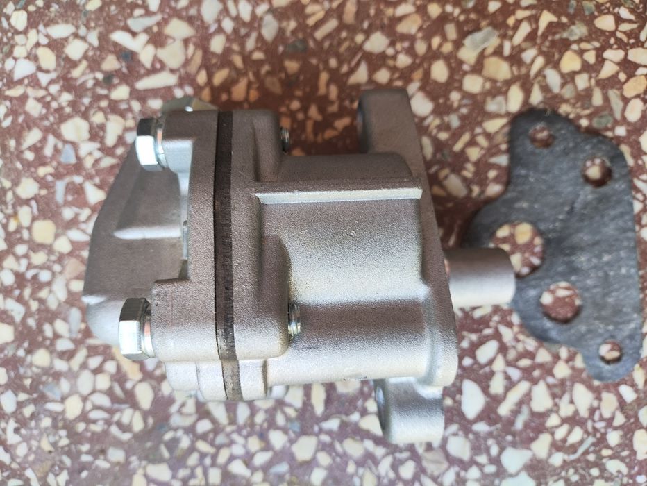 Масляний насос автомобіля ГАЗ 53