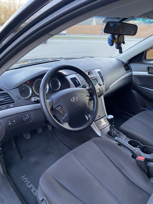 Hyundai Sonata 2010