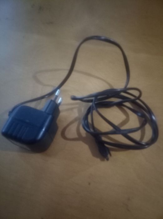 Кнопочный мобильный телефон. Мобилка PHILIPS fisio 120.