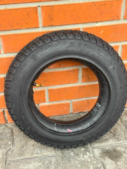 Шина з камерою 3.00-10 шипована Тайвань на скутер SC TYRE-124