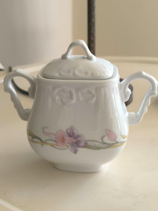 Açucareiro Vista Alegre – Peça elegante em porcelana