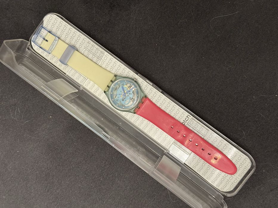 Годинник swatch