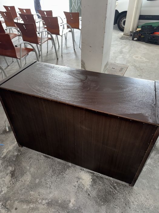 Movel de Madeira com Gavetas